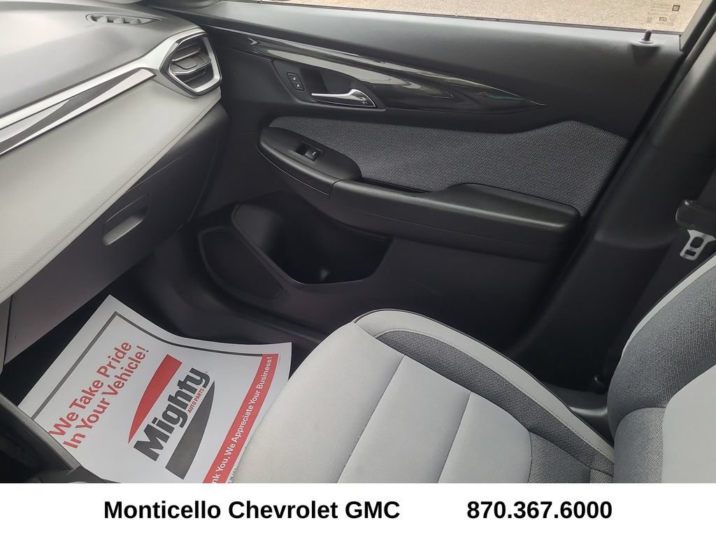 Used 2025 Chevrolet TrailBlazer LS w/ LS Convenience Package FWD image 26