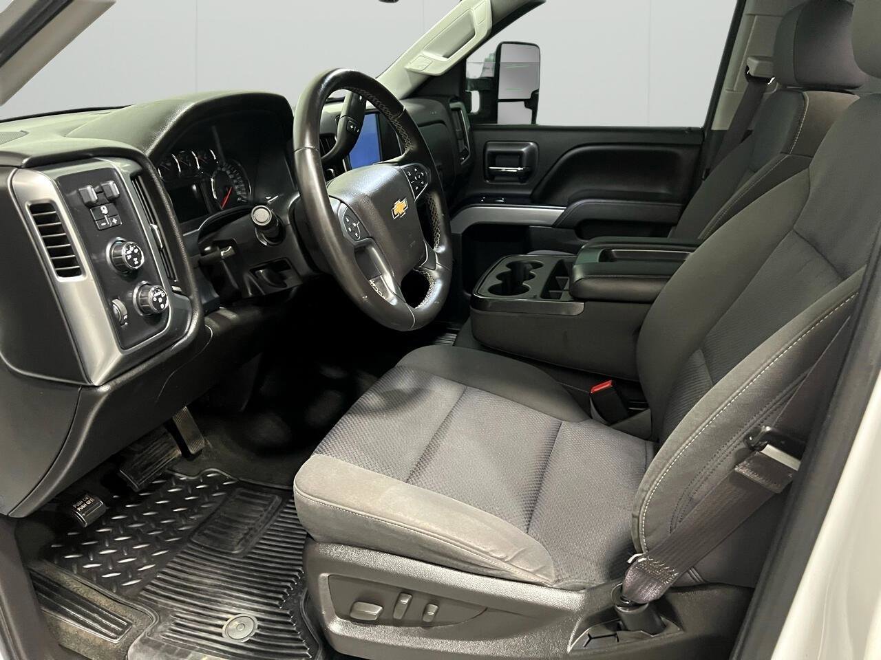 Used 2015 Chevrolet Silverado 1500 LT w/ All Star Edition image 29