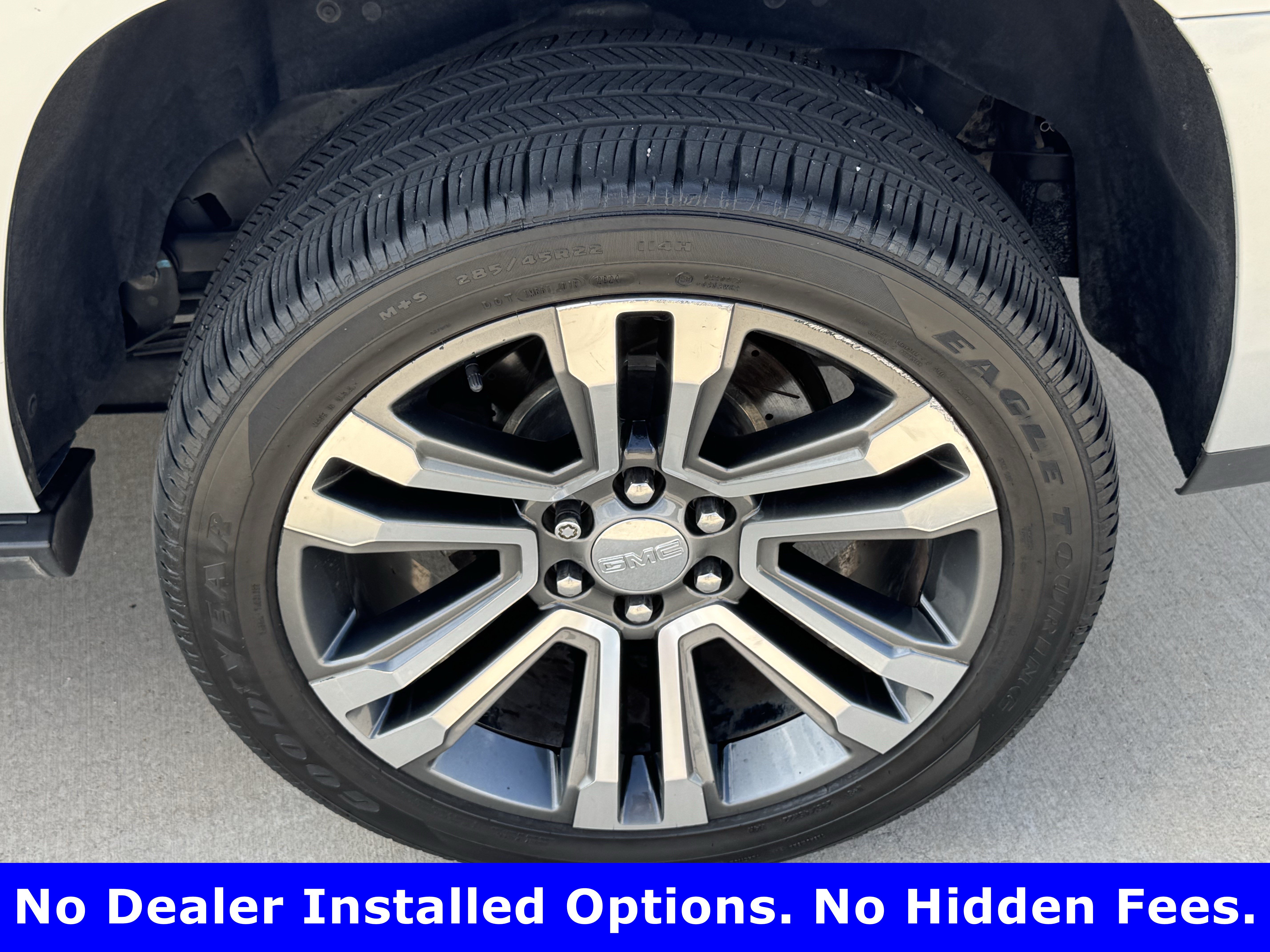Used 2019 GMC Yukon Denali w/ Denali Ultimate Package AWD/4WD image 9