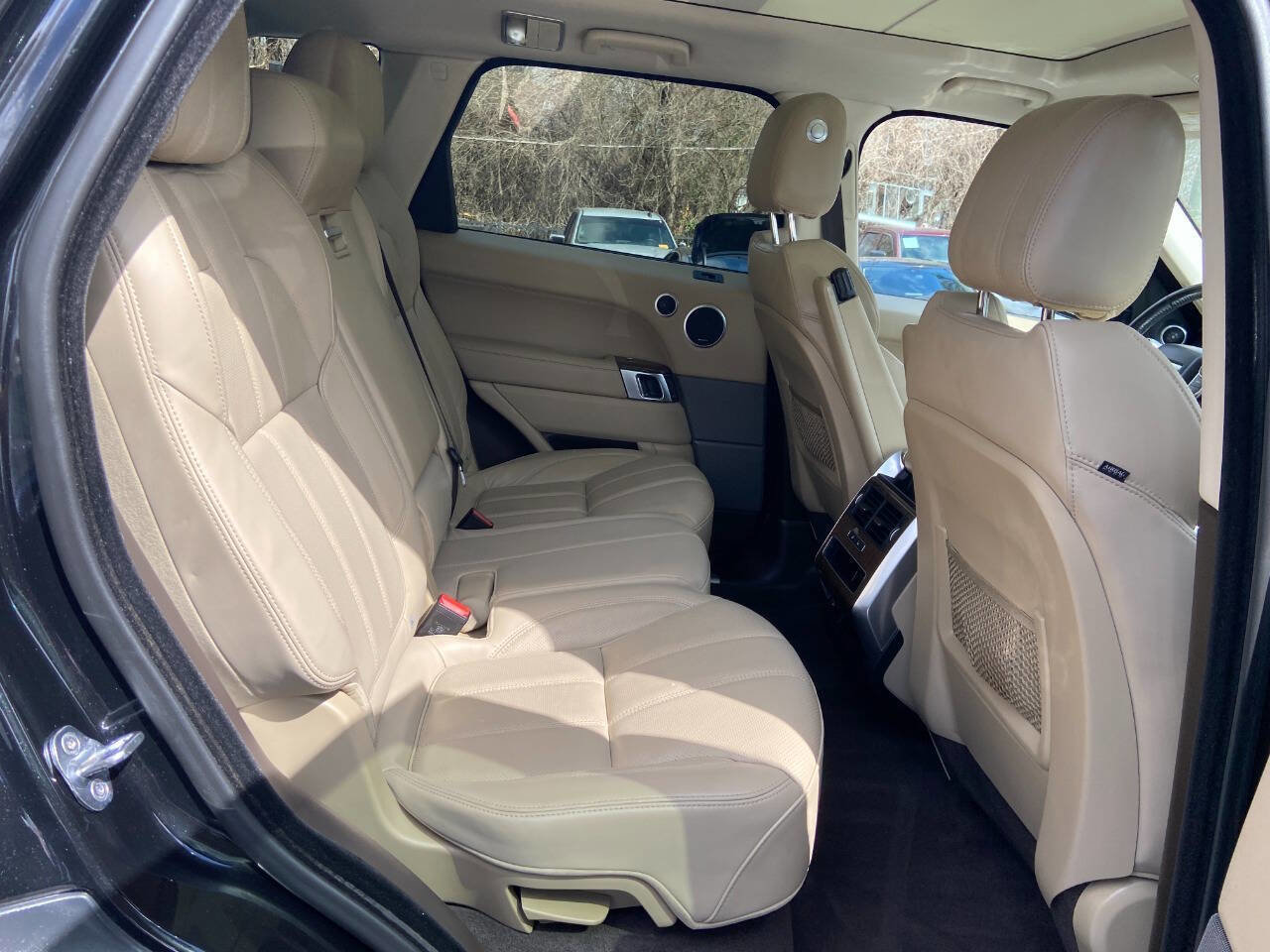 Used 2016 Land Rover Range Rover Sport HSE image 19