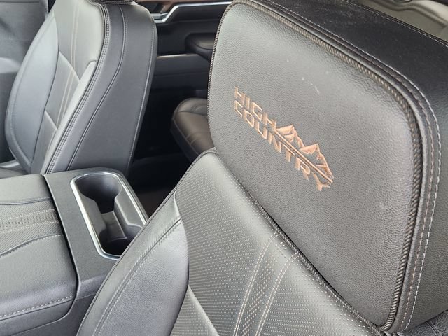 Used 2023 Chevrolet Silverado 1500 High Country w/ Technology Package AWD/4WD image 21