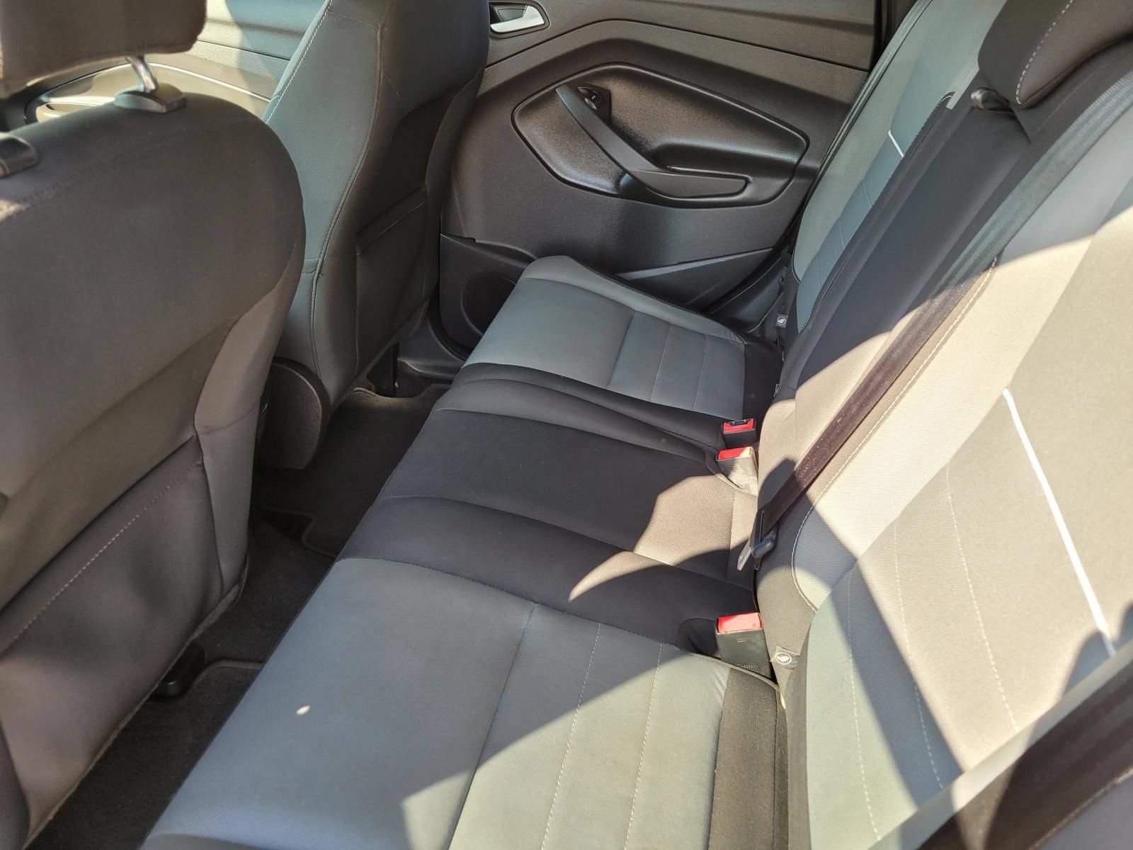 Used 2015 Ford Escape SE FWD image 16