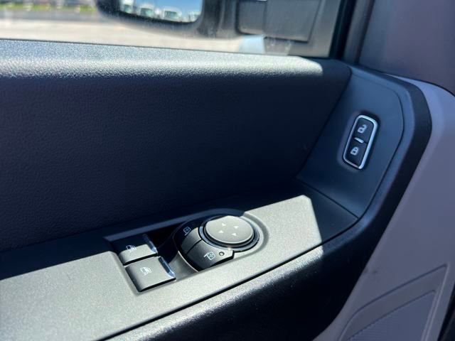 New 2025 Ford F550 4x4 Regular Cab Super Duty image 7