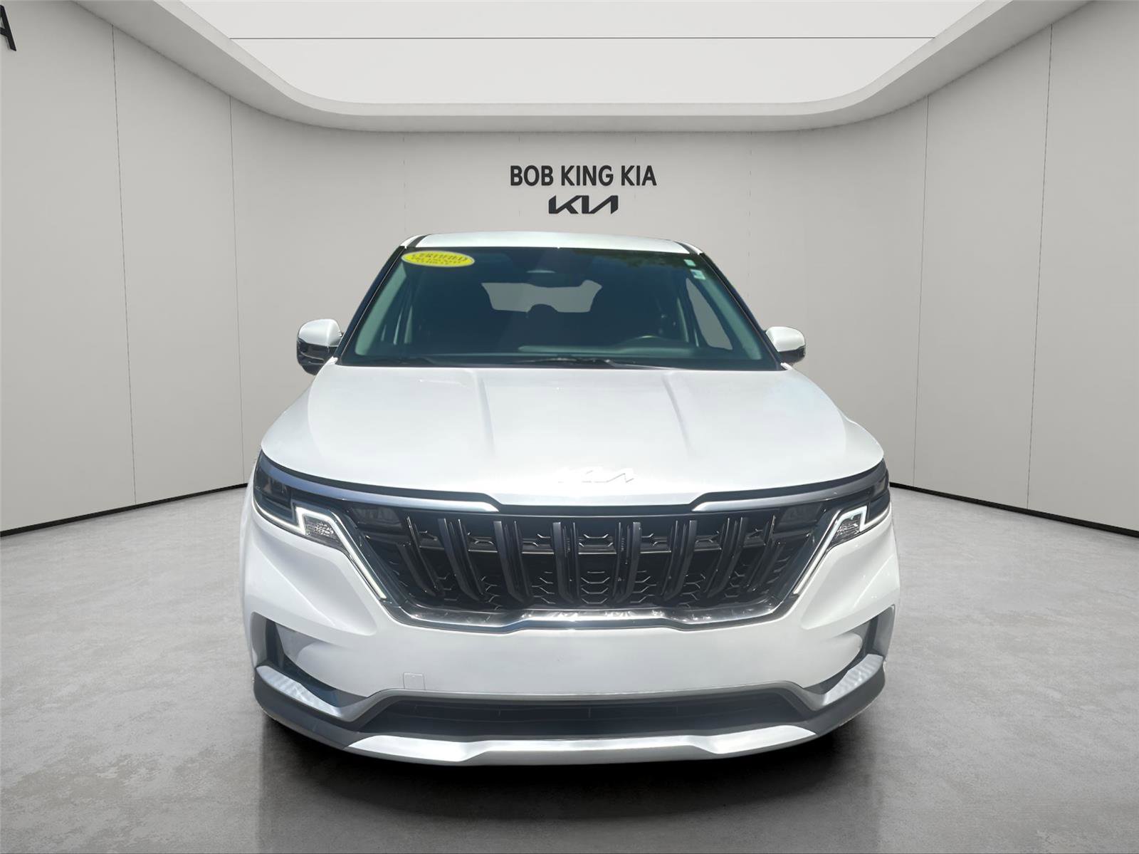 Used 2024 Kia Carnival LX FWD image 8
