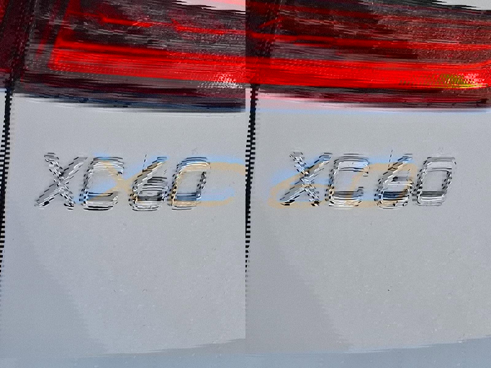 Certified 2024 Volvo XC60 B5 Plus w/ Climate Package AWD/4WD image 29