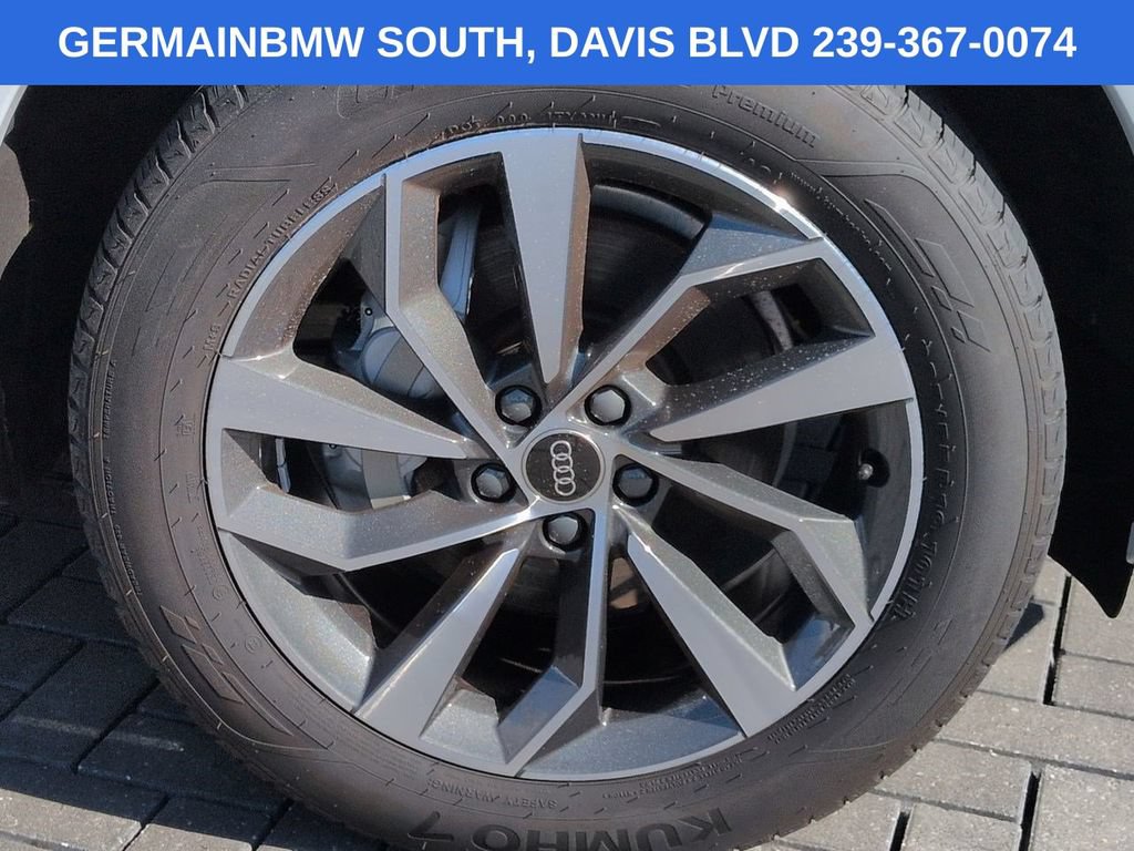 Used 2024 Audi Q5 2.0T Premium Plus w/ Premium Plus Package AWD/4WD image 12