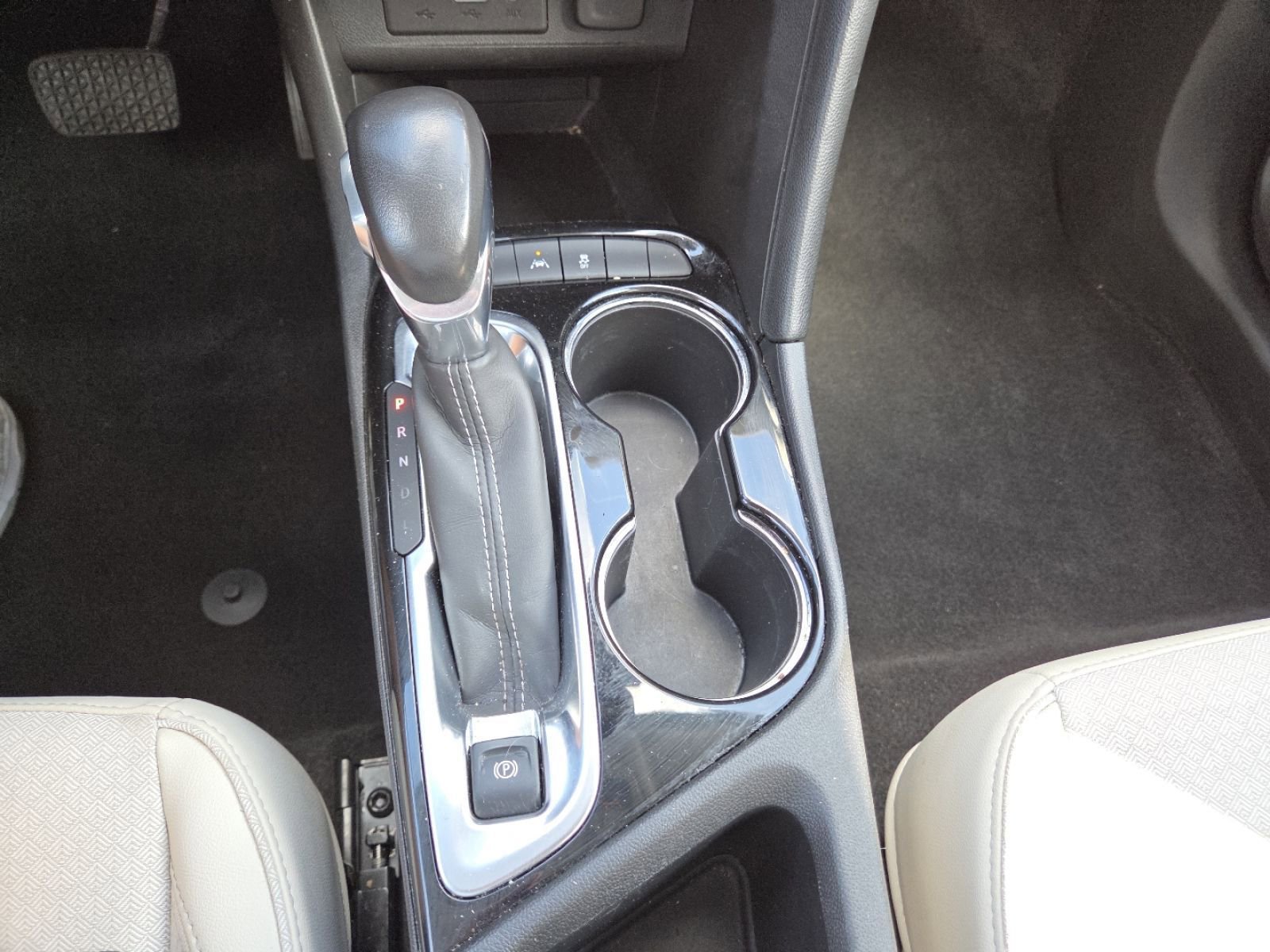 Used 2021 Buick Encore GX Select FWD image 31