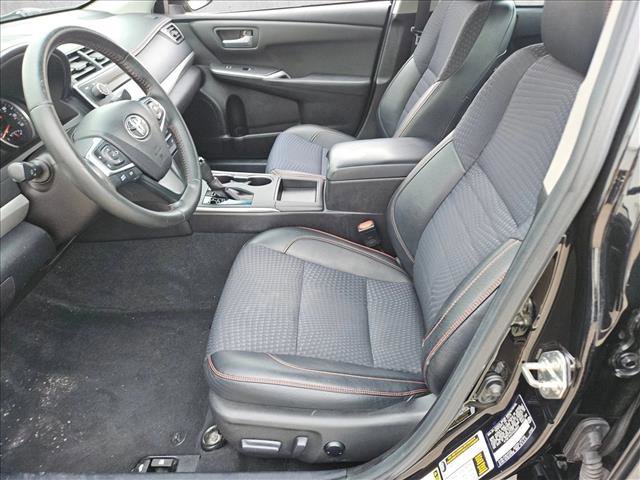 Used 2015 Toyota Camry SE image 15