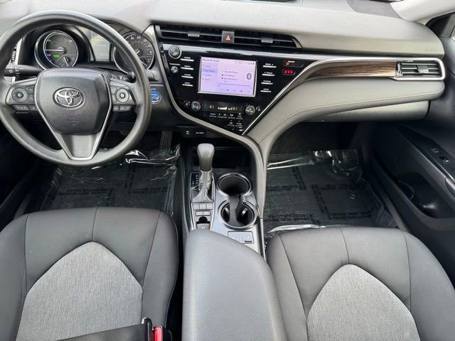 Used 2018 Toyota Camry LE image 10