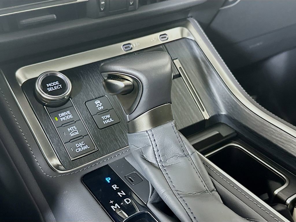 Used 2025 Lexus GX 550 image 18