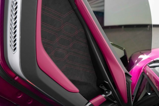 Used 2025 Lamborghini Revuelto image 18