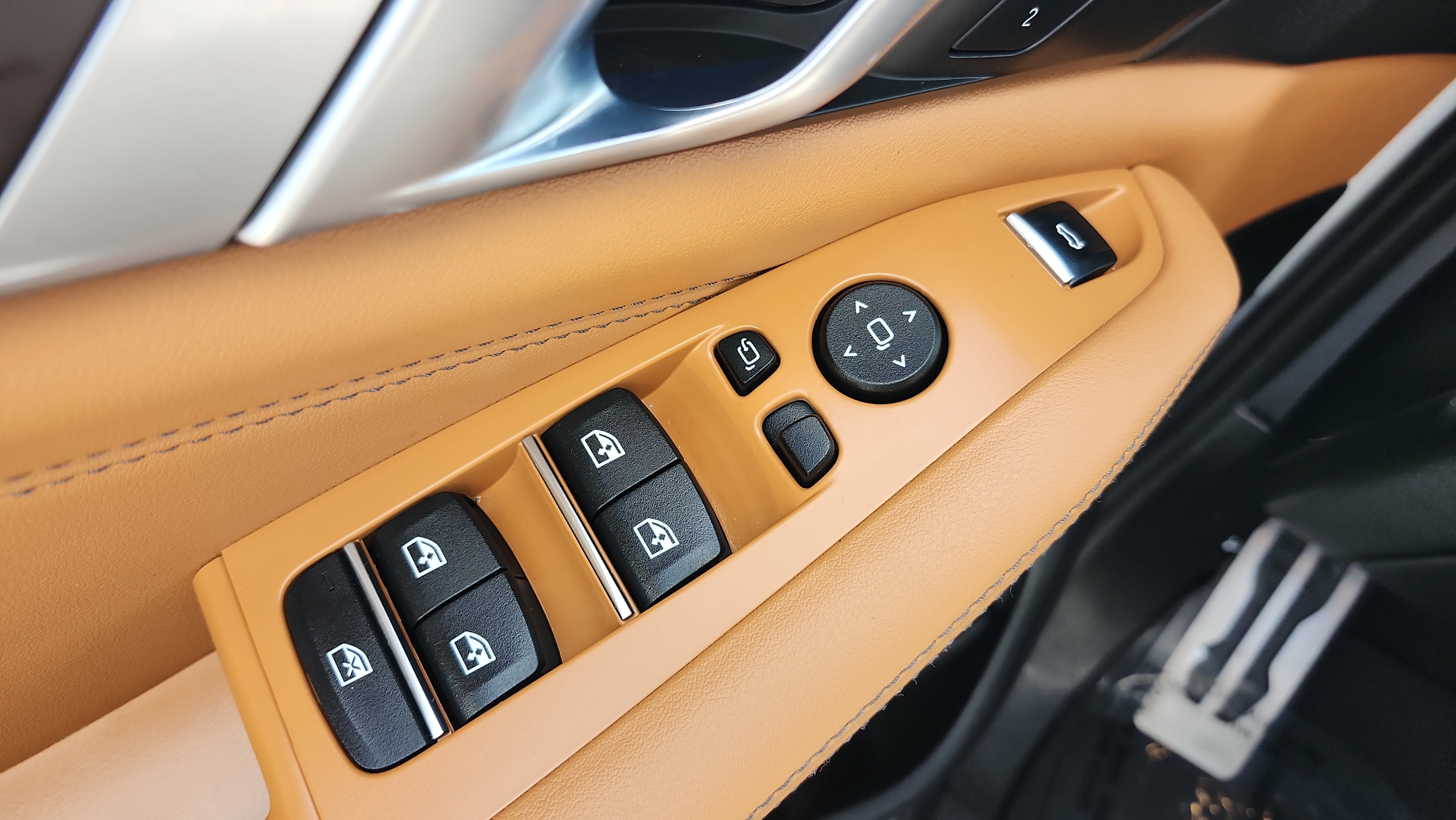 Certified 2024 BMW X5 xDrive50e w/ M Sport Package image 34