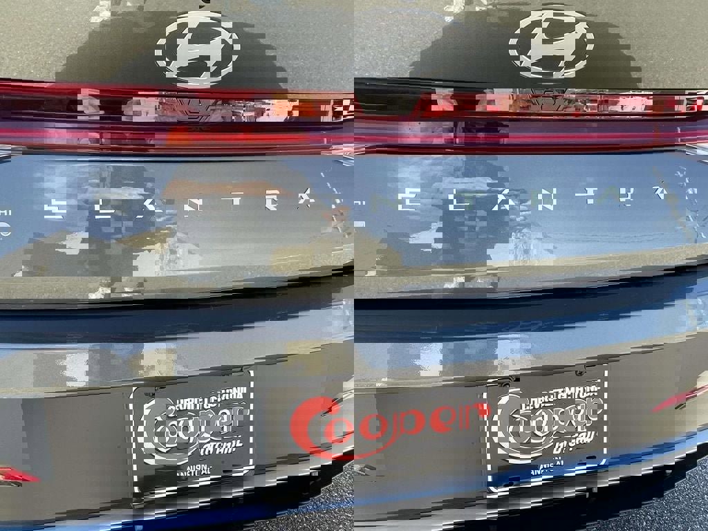 New 2026 Hyundai Elantra SEL Sport Premium image 8