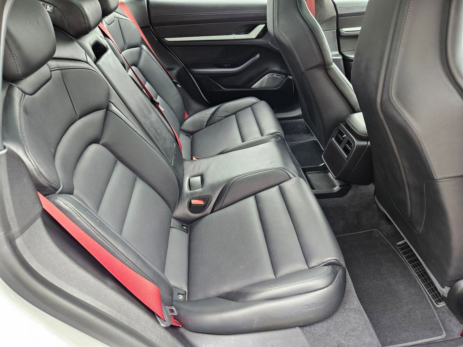 Used 2020 Porsche Taycan Turbo S image 24