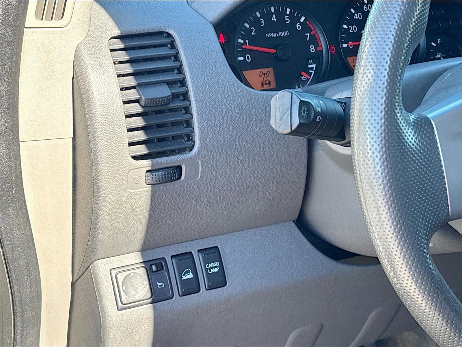 Used 2017 Nissan Frontier SV image 10