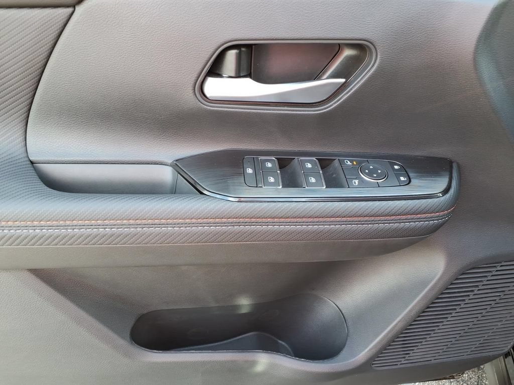 New 2026 Nissan Kicks SR FWD image 13
