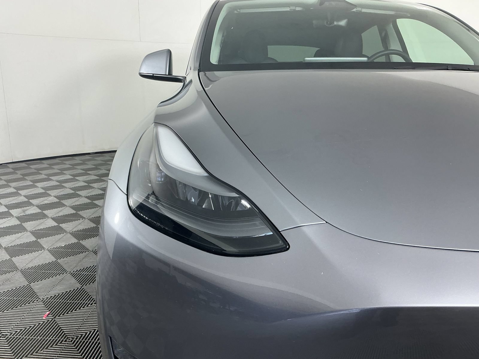 Used 2025 Tesla Model Y Performance AWD/4WD image 3