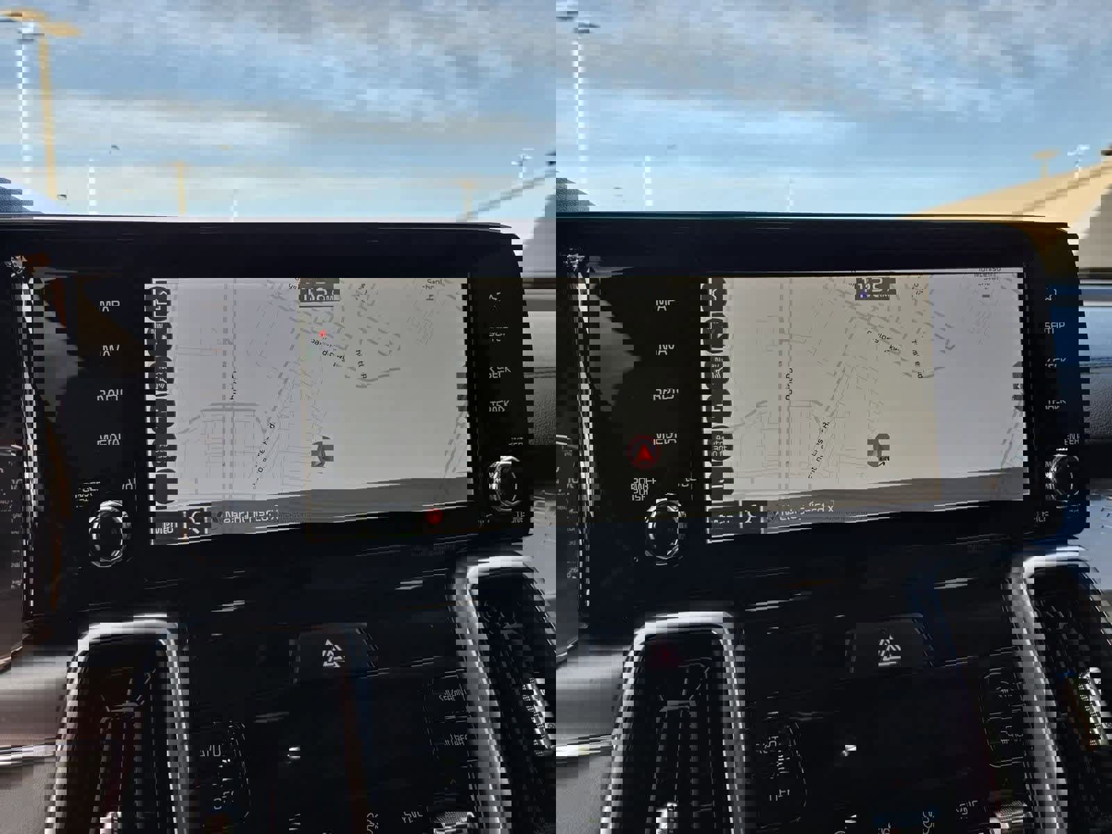 Certified 2022 Kia Sorento EX w/ Panoramic Sunroof Package image 29