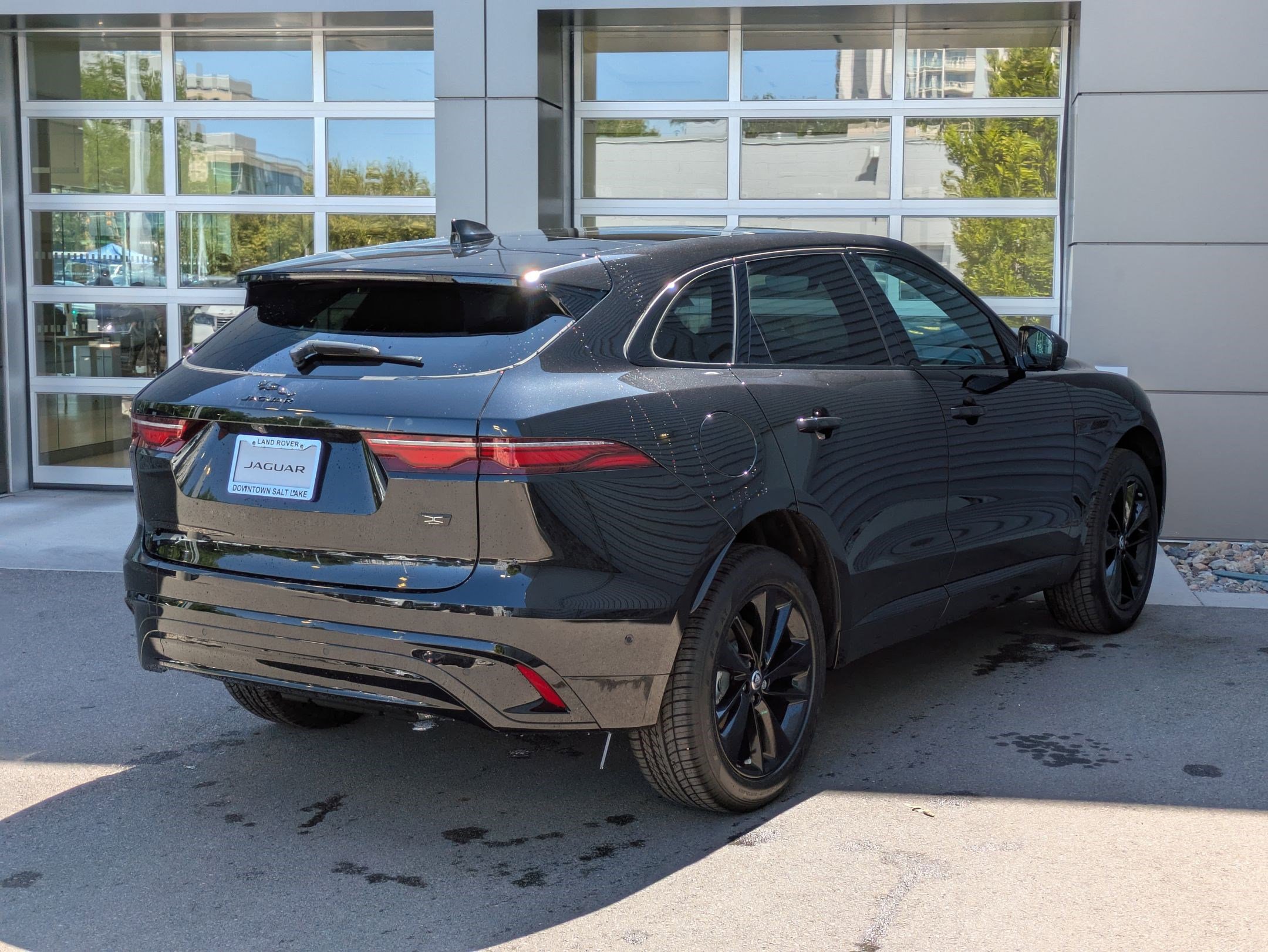 New 2026 Jaguar F-PACE R-Dynamic S image 5