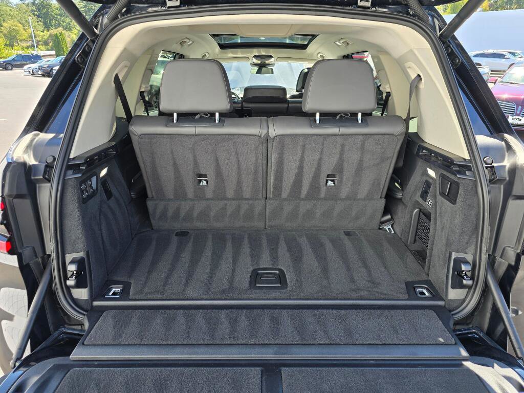 Used 2023 BMW X7 xDrive40i image 17