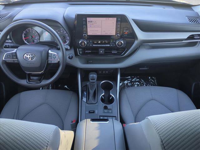 Used 2020 Toyota Highlander L image 17