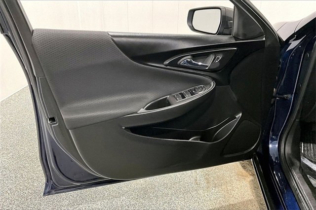 Used 2018 Chevrolet Malibu LS image 21