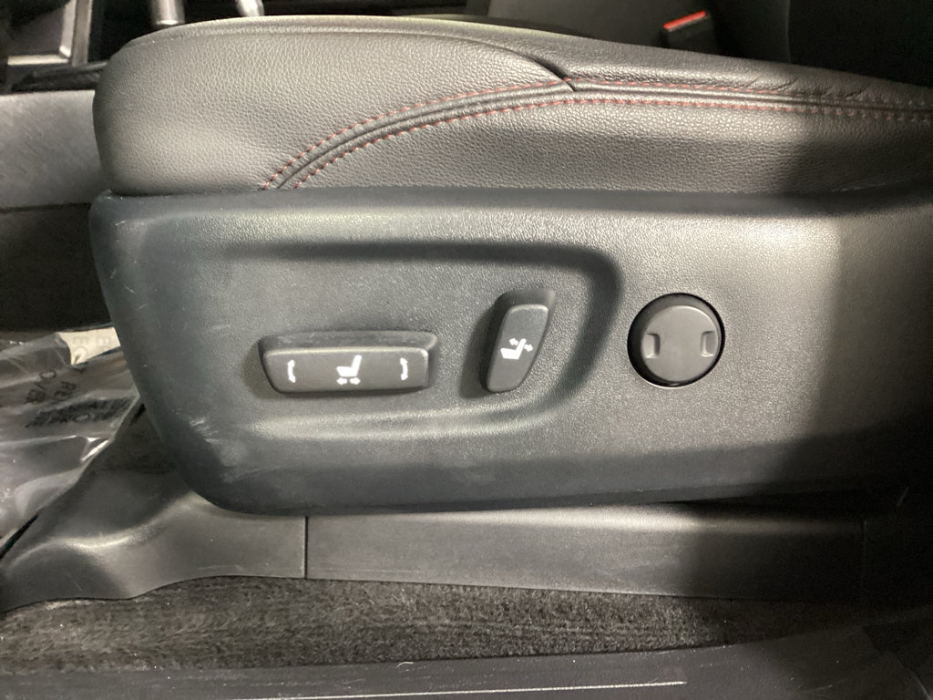 Used 2021 Toyota 4Runner TRD Off-Road Premium w/ Moonroof Package AWD/4WD image 18
