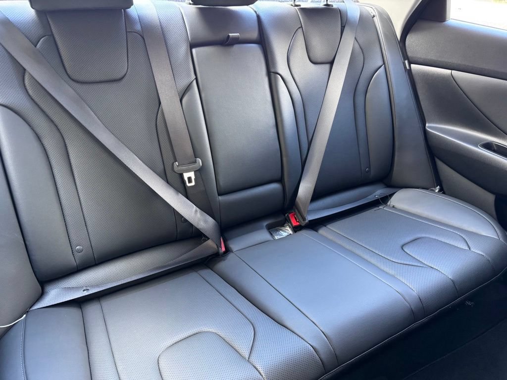 New 2026 Hyundai Elantra Limited FWD image 19