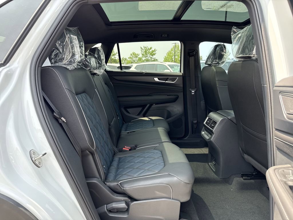 New 2025 Volkswagen Atlas Cross Sport SEL Premium R-Line image 15