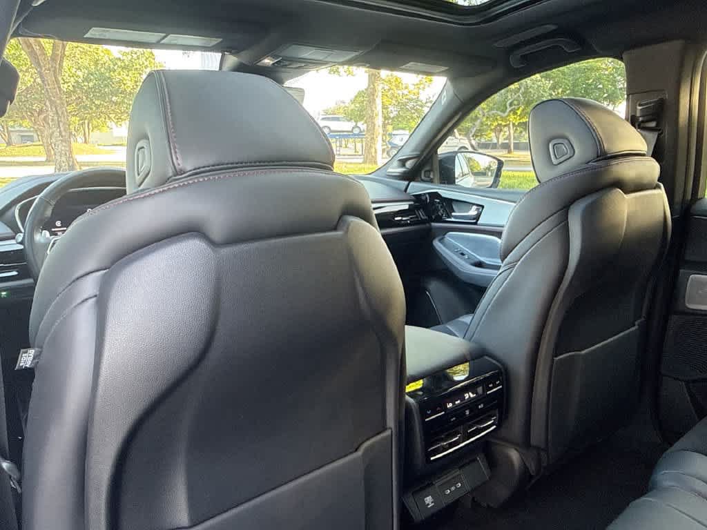 Used 2025 Acura MDX A-Spec AWD/4WD image 23