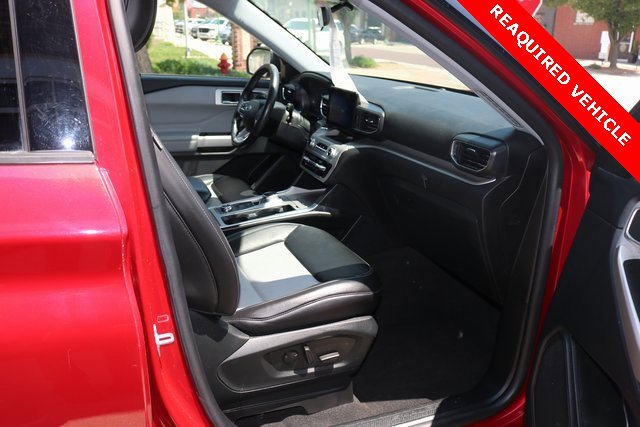 Used 2022 Ford Explorer XLT w/ Equipment Group 202A image 12