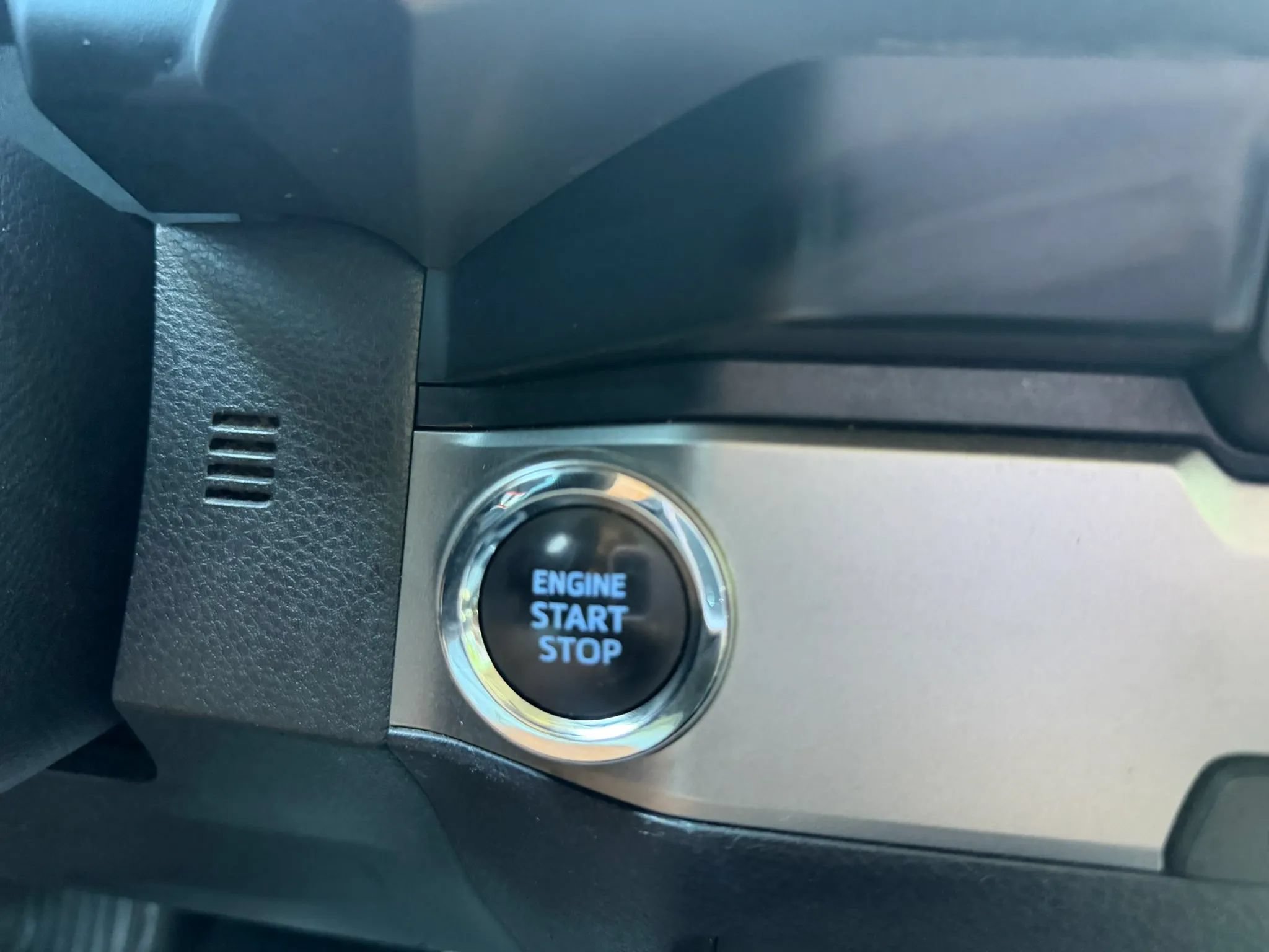 Used 2023 Toyota Tacoma SR5 RWD image 28