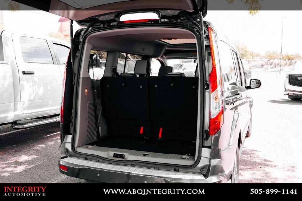 Used 2019 Ford Transit Connect Titanium w/ Titanium Premium Package FWD image 19