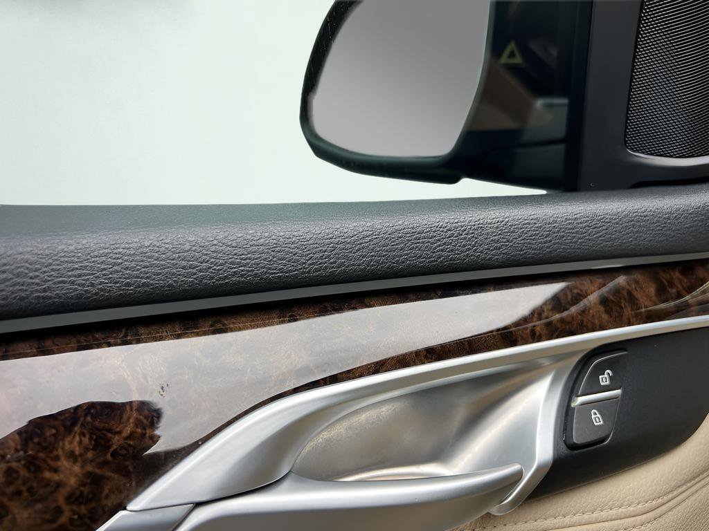 Used 2015 BMW X5 xDrive35d image 41