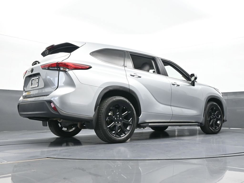 Used 2022 Toyota Highlander L image 61