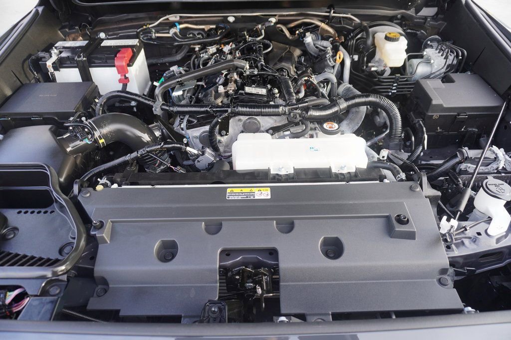 Certified 2025 Toyota Tacoma SR5 image 21