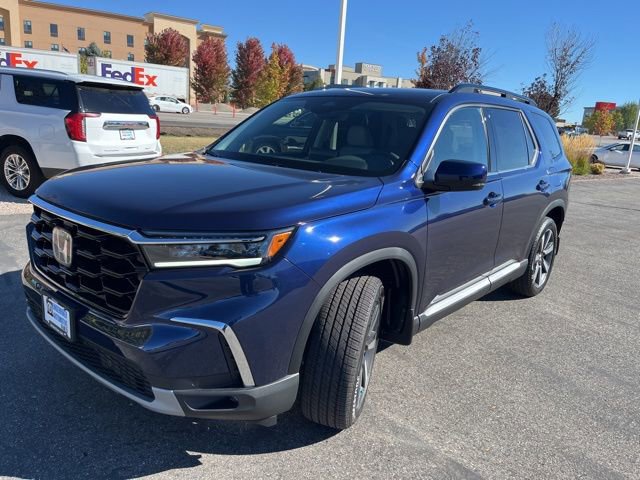 New 2025 Honda Pilot Touring image 4