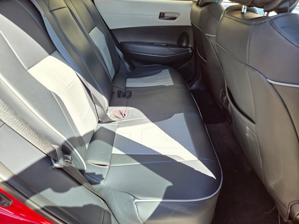 Used 2022 Toyota Corolla Cross LE image 18