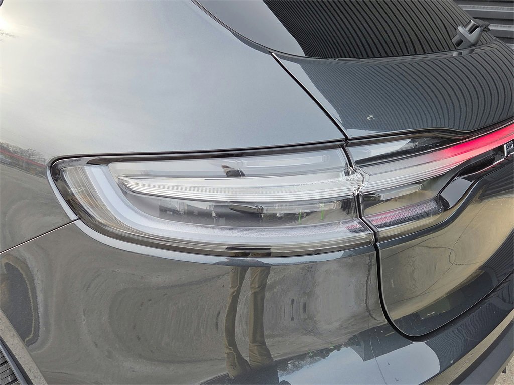 New 2026 Porsche Macan image 26