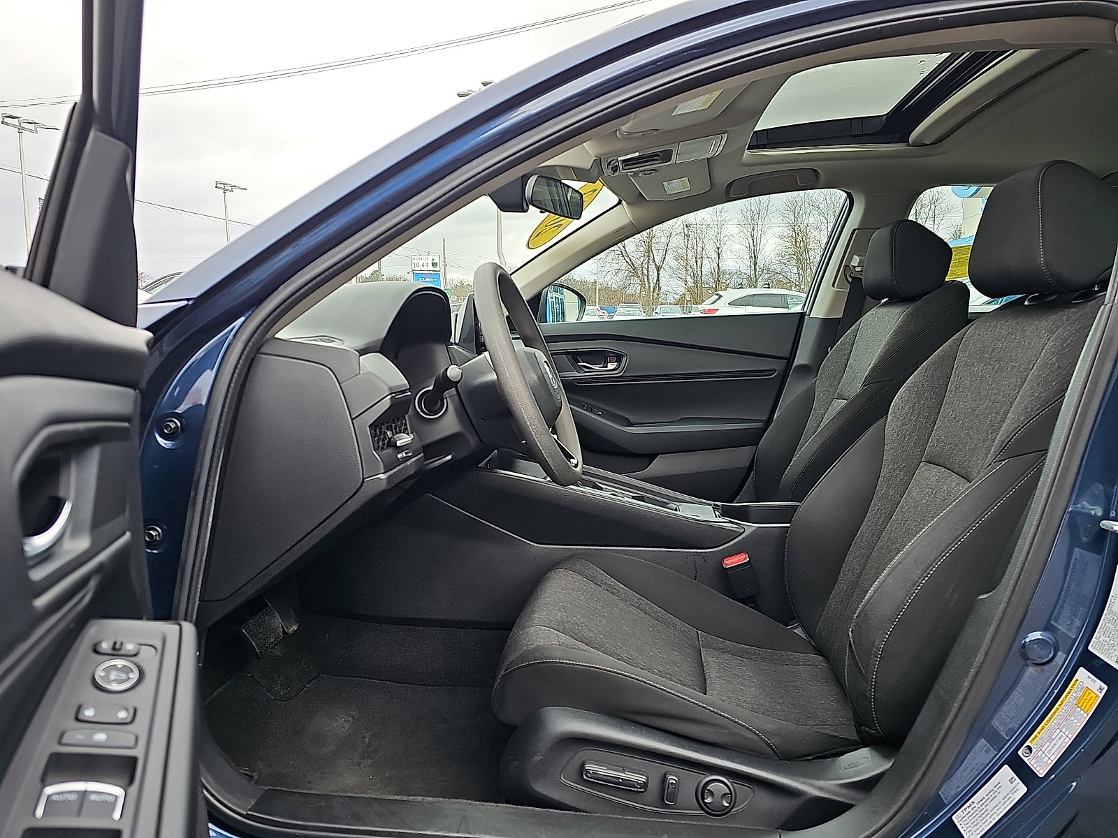 Used 2023 Honda Accord EX image 13