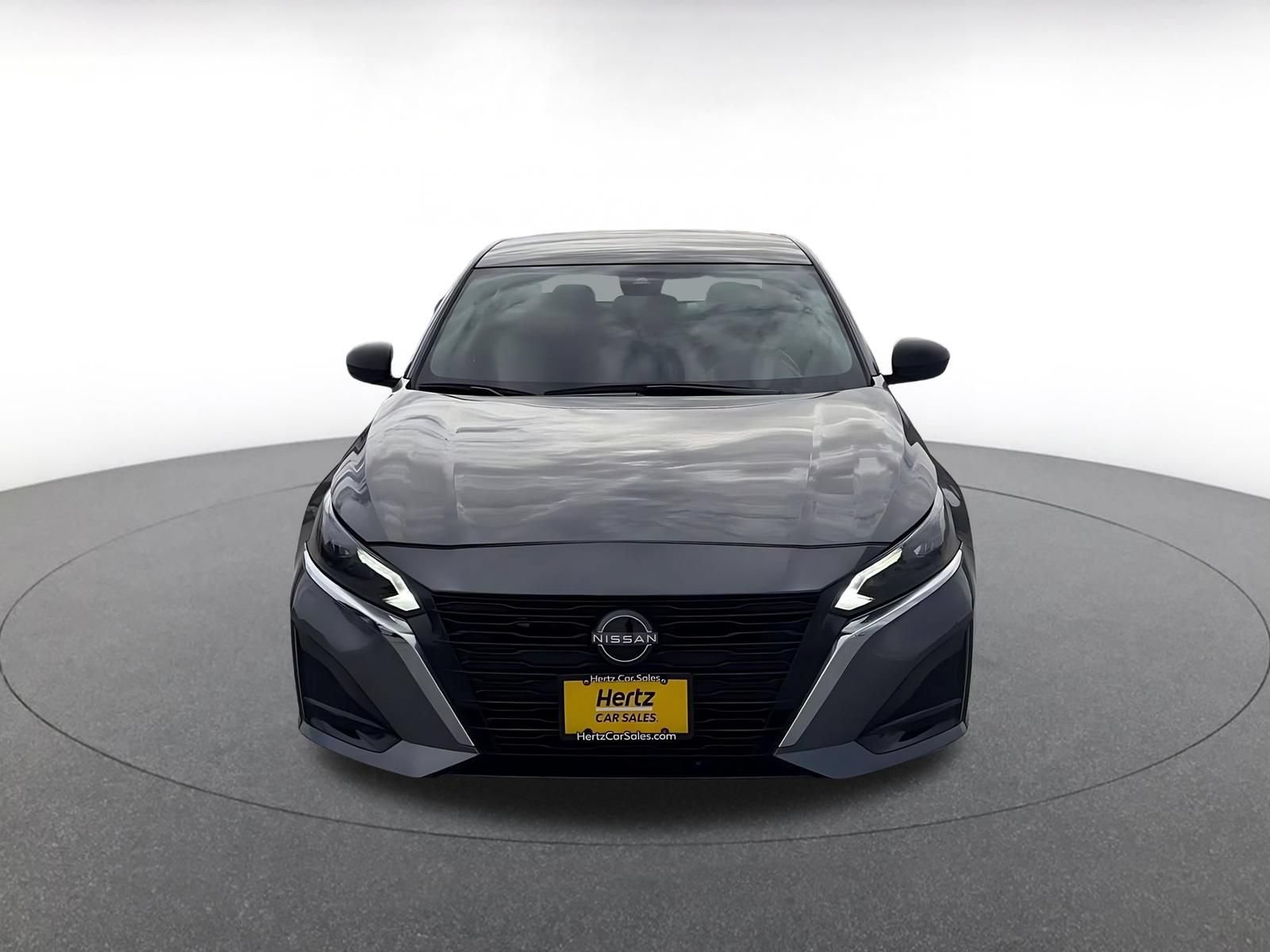 Used 2025 Nissan Altima 2.5 SV FWD image 4