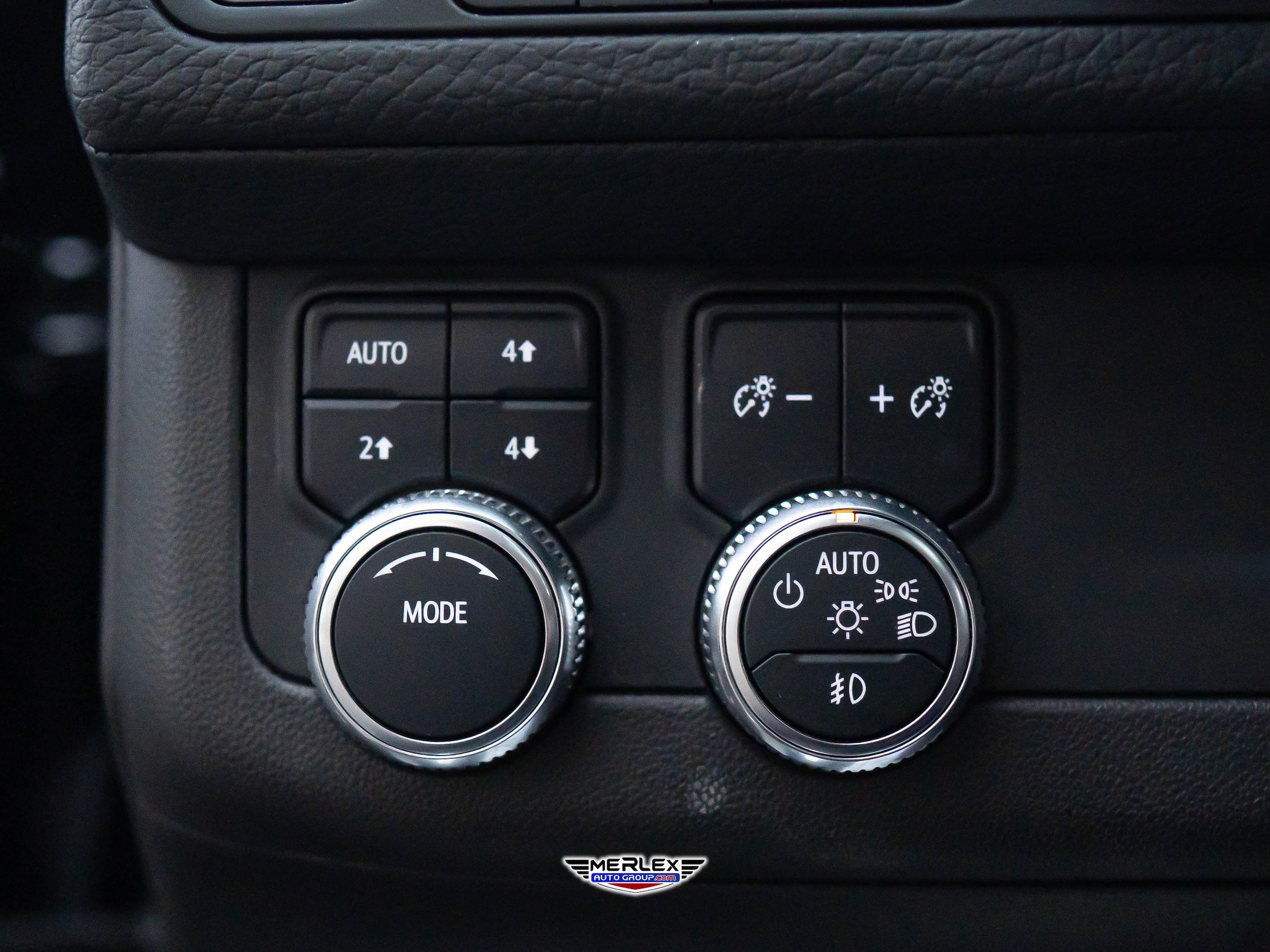 Used 2021 GMC Yukon XL Denali AWD/4WD image 37
