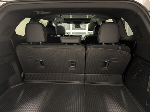 Used 2024 GMC Acadia AT4 image 20