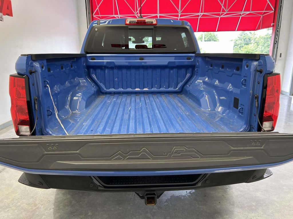 Used 2025 Chevrolet Colorado Trail Boss AWD/4WD image 12