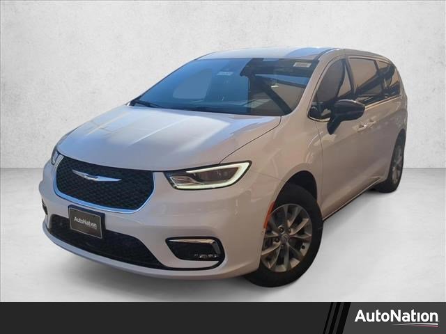 New 2026 Chrysler Pacifica Select