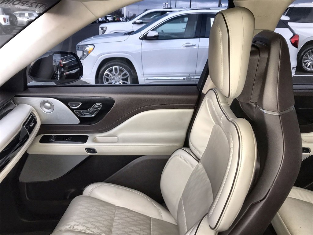 Used 2023 Lincoln Aviator Black Label w/ Jet Package image 25