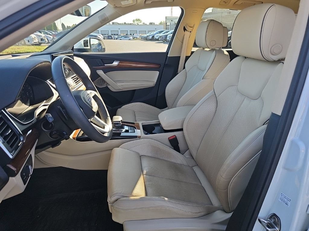 Certified 2023 Audi Q5 2.0T Premium Plus w/ Premium Plus Package AWD/4WD image 3