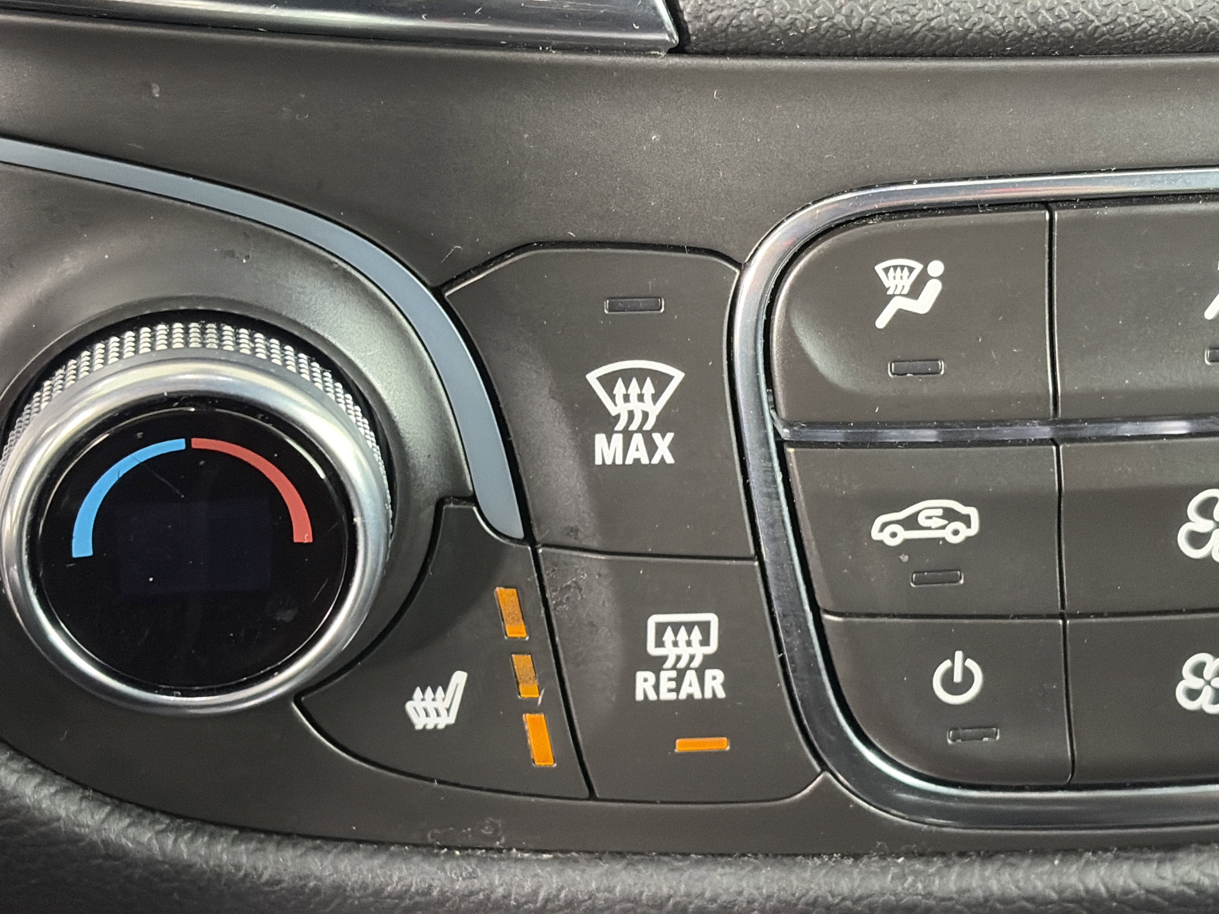 Used 2021 Chevrolet Equinox LT image 24