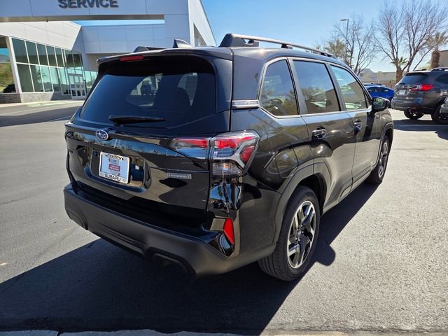 Used 2025 Subaru Forester Premium image 4