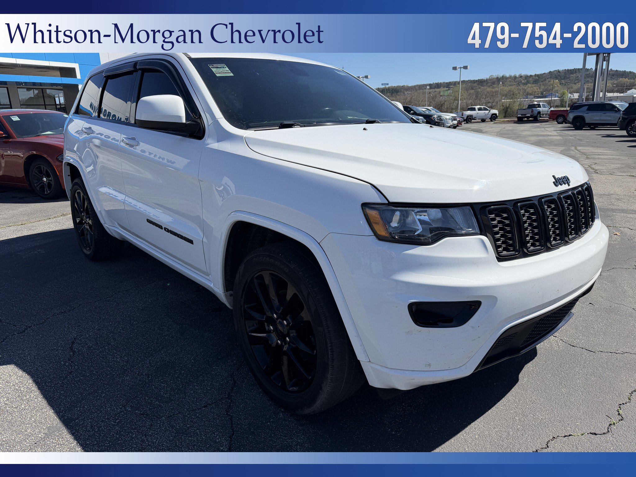 Used 2020 Jeep Grand Cherokee Altitude RWD image 3